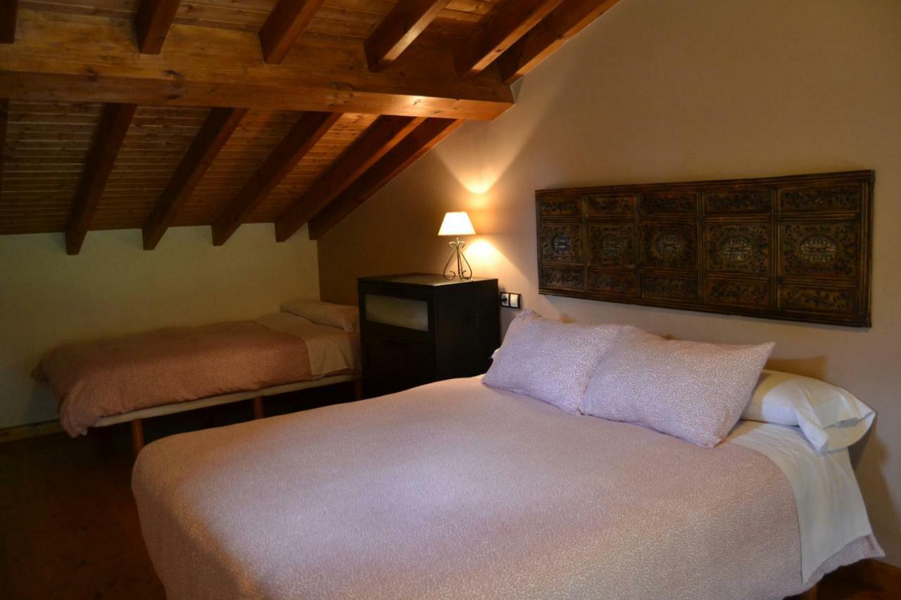 Apartamentos Rurales La Cirigueena Oles Kültér fotó