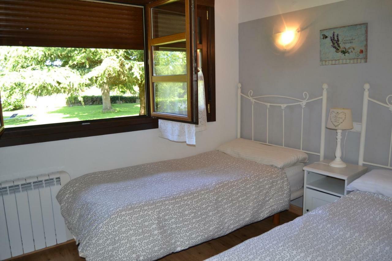 Apartamentos Rurales La Cirigueena Oles Kültér fotó